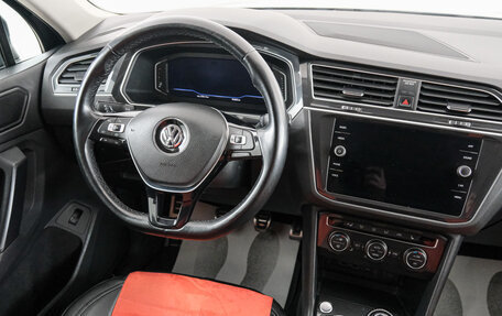 Volkswagen Tiguan II, 2019 год, 3 089 000 рублей, 10 фотография