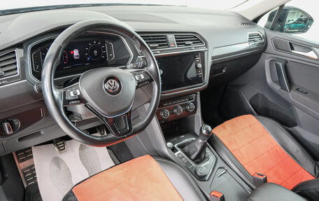 Volkswagen Tiguan II, 2019 год, 3 089 000 рублей, 9 фотография