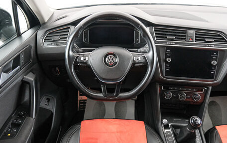 Volkswagen Tiguan II, 2019 год, 3 089 000 рублей, 15 фотография