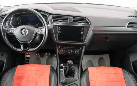 Volkswagen Tiguan II, 2019 год, 3 089 000 рублей, 11 фотография