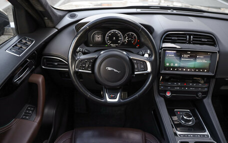 Jaguar F-Pace, 2017 год, 3 099 000 рублей, 11 фотография