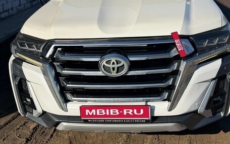 Toyota Land Cruiser 200, 2012 год, 4 250 000 рублей, 1 фотография