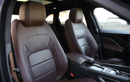 Jaguar F-Pace, 2017 год, 3 099 000 рублей, 25 фотография