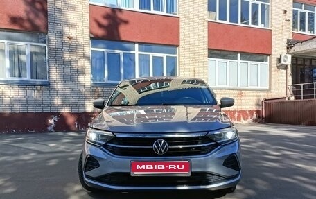 Volkswagen Polo VI (EU Market), 2021 год, 1 750 000 рублей, 1 фотография