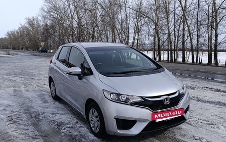 Honda Fit III, 2017 год, 1 150 000 рублей, 2 фотография