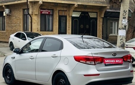 KIA Rio III рестайлинг, 2015 год, 750 000 рублей, 2 фотография