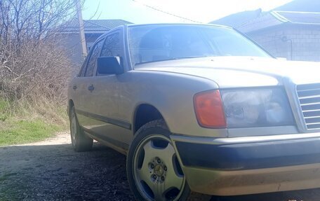 Mercedes-Benz W124, 1989 год, 445 000 рублей, 2 фотография