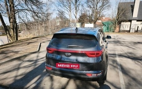 KIA Sportage IV рестайлинг, 2018 год, 2 000 000 рублей, 3 фотография