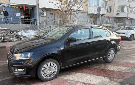 Volkswagen Polo VI (EU Market), 2015 год, 1 100 000 рублей, 2 фотография