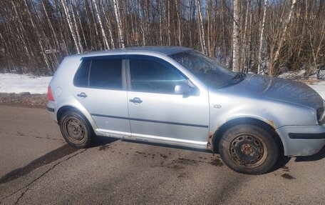Volkswagen Golf IV, 2001 год, 350 000 рублей, 2 фотография