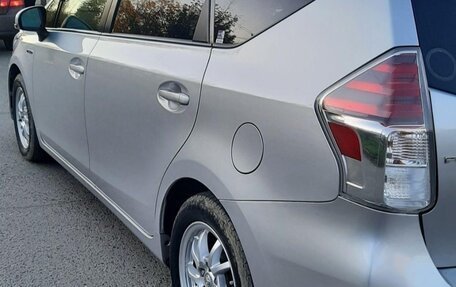 Toyota Prius Alpha I (ZVW40/41), 2016 год, 1 600 000 рублей, 4 фотография