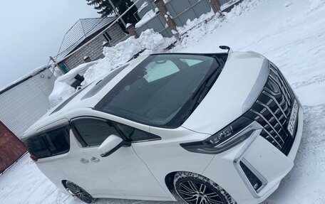 Toyota Alphard III, 2020 год, 4 390 000 рублей, 2 фотография