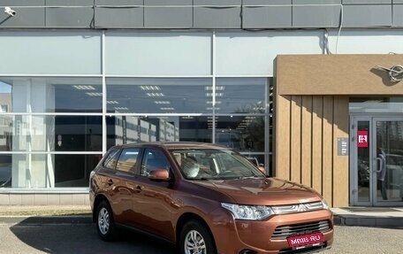 Mitsubishi Outlander III рестайлинг 3, 2013 год, 1 250 000 рублей, 1 фотография