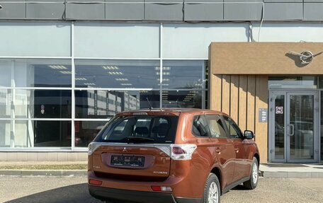 Mitsubishi Outlander III рестайлинг 3, 2013 год, 1 250 000 рублей, 3 фотография