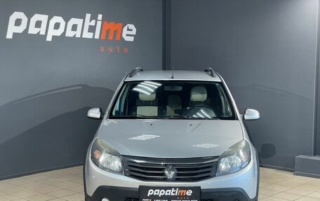 Renault Sandero I, 2013 год, 850 000 рублей, 2 фотография