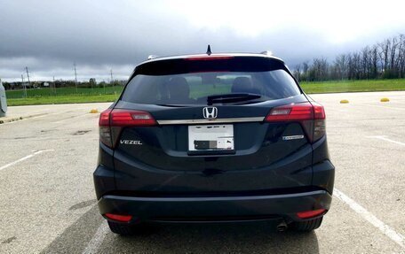 Honda Vezel, 2020 год, 2 200 000 рублей, 4 фотография