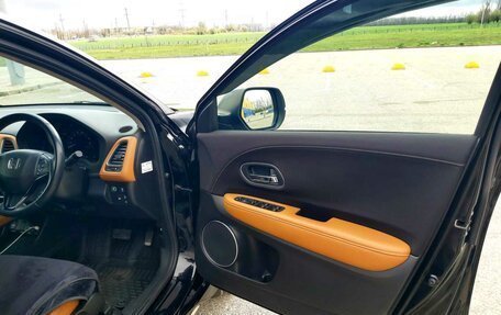 Honda Vezel, 2020 год, 2 200 000 рублей, 8 фотография