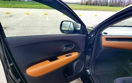 Honda Vezel, 2020 год, 2 200 000 рублей, 23 фотография