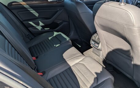 Volkswagen Passat B8 рестайлинг, 2019 год, 2 650 000 рублей, 6 фотография