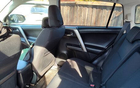 Toyota RAV4, 2019 год, 2 600 000 рублей, 5 фотография