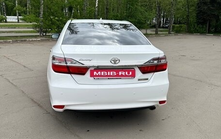 Toyota Camry, 2017 год, 2 350 000 рублей, 3 фотография