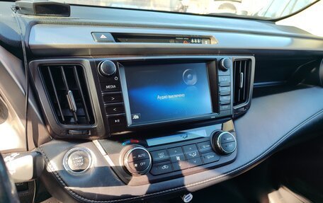 Toyota RAV4, 2019 год, 2 600 000 рублей, 7 фотография