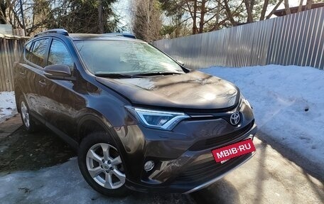 Toyota RAV4, 2019 год, 2 600 000 рублей, 11 фотография
