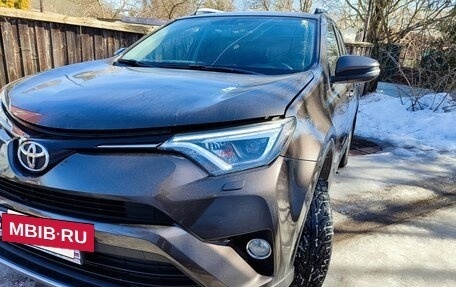 Toyota RAV4, 2019 год, 2 600 000 рублей, 18 фотография