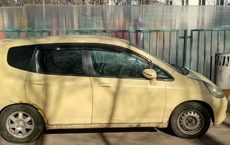 Honda Fit III, 2002 год, 150 000 рублей, 2 фотография