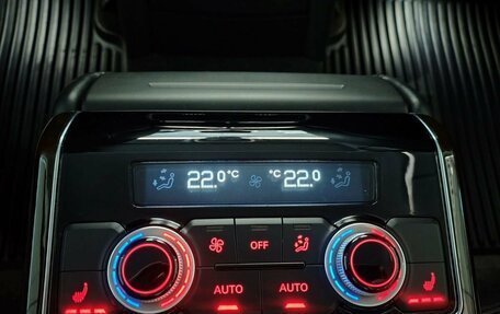 Audi A8, 2014 год, 2 090 000 рублей, 24 фотография