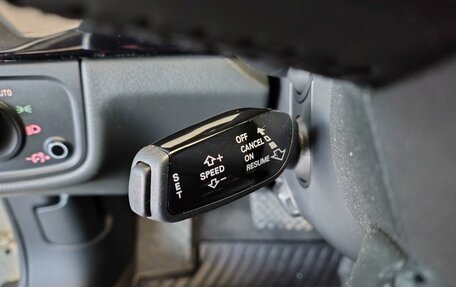 Audi A8, 2014 год, 2 090 000 рублей, 33 фотография