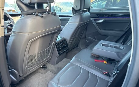 Volkswagen Touareg III, 2019 год, 4 050 000 рублей, 12 фотография