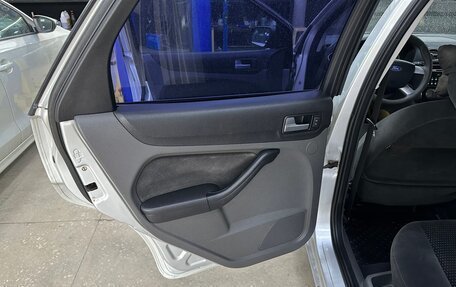 Ford Focus II рестайлинг, 2006 год, 420 000 рублей, 24 фотография