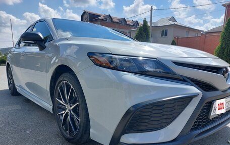 Toyota Camry, 2022 год, 3 650 000 рублей, 3 фотография