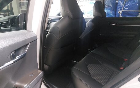 Toyota Camry, 2022 год, 3 650 000 рублей, 5 фотография