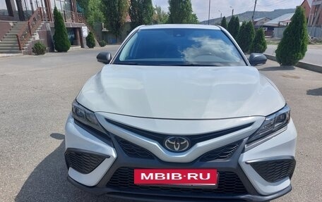 Toyota Camry, 2022 год, 3 650 000 рублей, 13 фотография