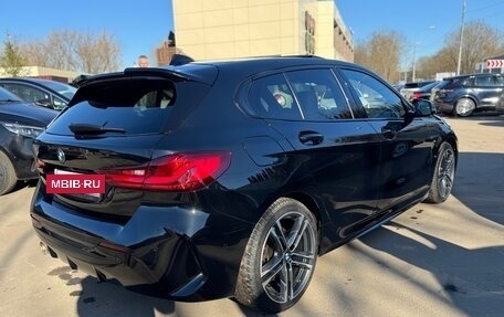 BMW 1 серия, 2019 год, 2 560 000 рублей, 3 фотография