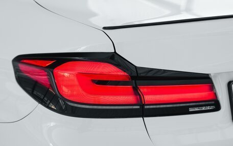 BMW 5 серия, 2018 год, 2 999 990 рублей, 14 фотография