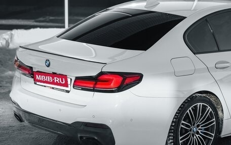 BMW 5 серия, 2018 год, 2 999 990 рублей, 10 фотография