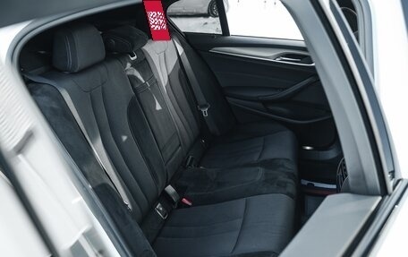 BMW 5 серия, 2018 год, 2 999 990 рублей, 20 фотография