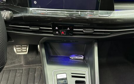 Volkswagen Golf VIII, 2021 год, 1 970 000 рублей, 14 фотография