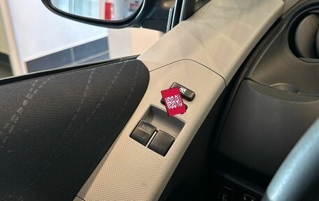 Toyota Yaris III рестайлинг, 2006 год, 649 000 рублей, 17 фотография