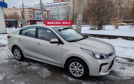 KIA Rio IV, 2017 год, 1 250 000 рублей, 2 фотография