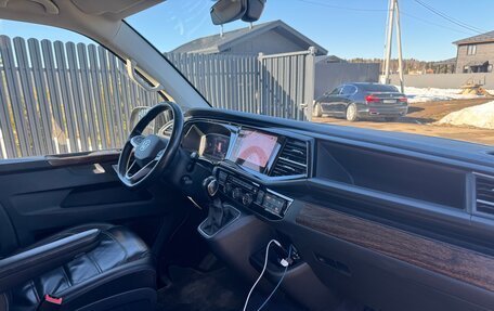 Volkswagen Multivan T6 рестайлинг, 2020 год, 7 000 000 рублей, 9 фотография