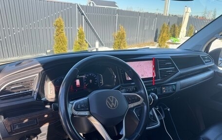 Volkswagen Multivan T6 рестайлинг, 2020 год, 7 000 000 рублей, 8 фотография