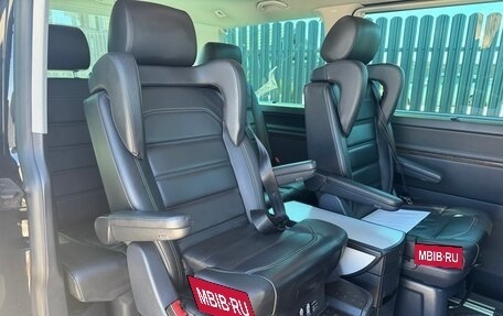 Volkswagen Multivan T6 рестайлинг, 2020 год, 7 000 000 рублей, 12 фотография