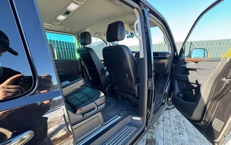 Volkswagen Multivan T6 рестайлинг, 2020 год, 7 000 000 рублей, 15 фотография