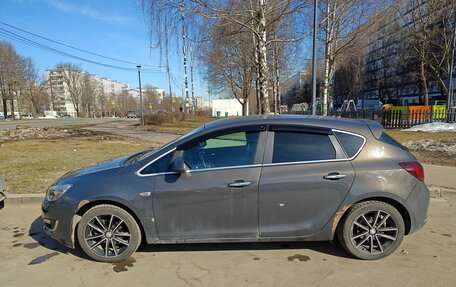 Opel Astra J, 2013 год, 800 000 рублей, 2 фотография