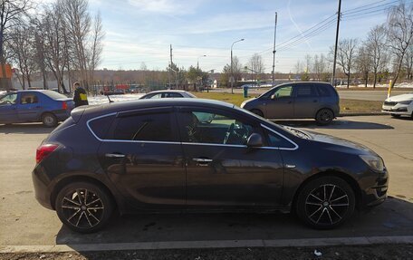 Opel Astra J, 2013 год, 800 000 рублей, 3 фотография