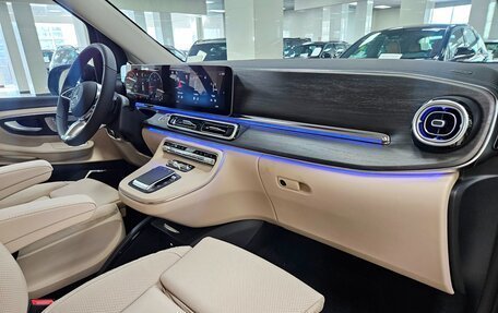 Mercedes-Benz V-Класс, 2025 год, 13 899 000 рублей, 15 фотография